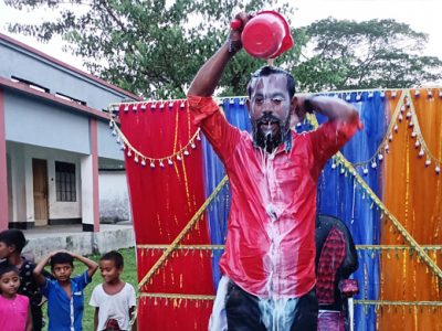 চুল কেটে ৩ মণ দুধ দিয়ে গোসলঃ ৩০০ জনকে বিরিয়ানি খাওয়ালেন যুবদলনেতা