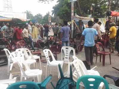 ময়মনসিংহ জেলা আওয়ামী লীগের শান্তি সমাবেশে চেয়ার ছুড়াছুড়ি