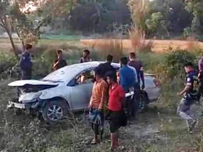 ঈশ্বরগঞ্জে নিয়ন্ত্রণ হারিয়ে প্রাইভেটকার খাদে পড়ে দুজনের মৃত্যু