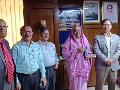ঢাকায় সোনালী ব্যাংকের এমডি’র সাথে ডক্টর হোসনে আরা বেগমের সৌজন্য সাক্ষাৎ