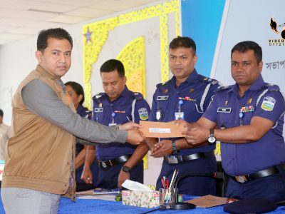 মাসিক সভায় ময়মনসিংহ ডিবির ওসিসহ ৬ অফিসারকে বিশেষ সম্মাননা পুরস্কার প্রদান