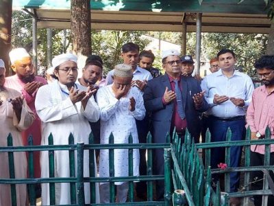 ময়মনসিংহে এসে প্রথম শহীদ সাগরের কবর জিয়ারত করেছেন নতুন বিভাগীয় কমিশনার
