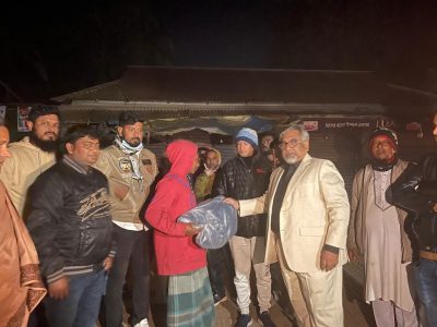 ভবঘুরে ও ছিন্নমূল শীতার্ত মানুষের মাঝে শীতবস্ত্র বিতরণ করলেন বিএনপি’র যুগ্ম মহাসচিব প্রিন্স