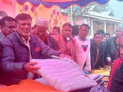 গফরগাঁওয়ে অসহায়, হতদরিদ্রদের মাঝে তিন শতাধিক কম্বল বিতরণ