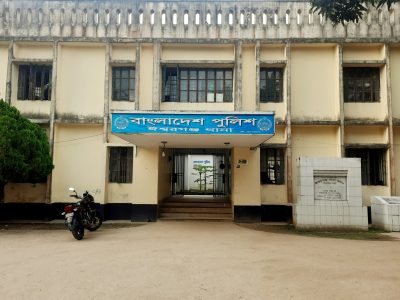 সংবাদ প্রকাশের পর ঘুষের ৬০ হাজার টাকা ফেরত দিল পুলিশ