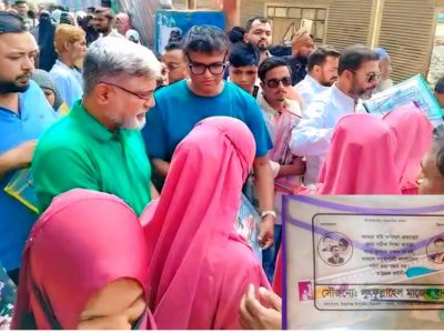 ঈশ্বরগঞ্জে ৫৫০০ এসএসসি পরীক্ষার্থীদের মাঝে শিক্ষা উপকরণ তুলে দিলেন বিএনপি নেতা মাজেদ বাবু