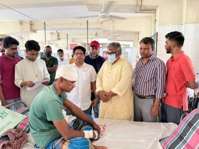 ধোবাউড়া উপজেলা ছাত্রদলের আহবায়ক জালালকে দেখতে হাসপাতালে সৈয়দ এমরান সালেহ প্রিন্স