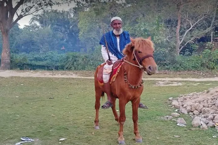 বিনাপারিশ্রমিককে ৩ হাজার ৫৭টি কবর খনন করার কারিগর মনু মিয়া আর নেই