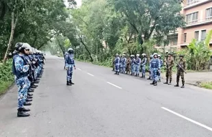 গোপালগঞ্জে কারফিউ’র মেয়াদ বাড়ানো হয়েছে