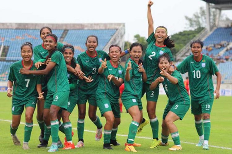 ঋতুপর্ণার জোড়া গোলে মিয়ানমারকে ২-১ হারিয়ে ঐতিহাসিক জয় বাংলাদেশের