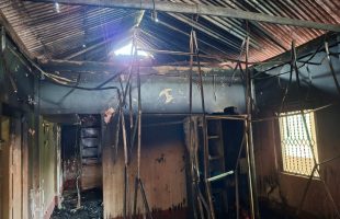 গফরগাঁও উপজেলার সাবেক বিএনপি আহবায়কের বাড়ি আগুনে পুড়ে ছাইঃ স্তব্ধ ২সন্তান