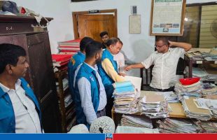 শতকোটি টাকা মূল্যের সরকারি জমি সাড়ে ৫ লাখ টাকায় বিক্রির অভিযোগে দলিল স্থগিতঃ তদন্তে  দুদক