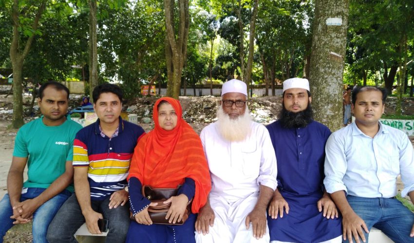 ময়মনসিংহের প্রত্যন্ত গ্রামের এক সফল পিতা-মাতার গল্পঃ প্রশংসা ভাসছেন এলাকায়