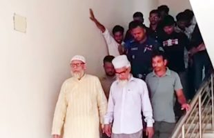 মুচলেকা দিয়ে ক্যাম্পাস ছাড়লেন আনন্দ মোহন কলেজের ভারপ্রাপ্ত অধ্যক্ষ অধ্যাপক মোহা. সাকির হোসেন