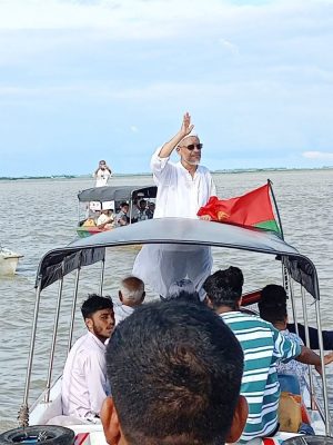 অর্ধশত স্পীড বোট নিয়ে ৪৩টি গ্রামের মানুষের সঙ্গে কুশল বিনিময় করেছেন – সাবেক স্বরাষ্ট্র প্রতিমন্ত্রী বাবর
