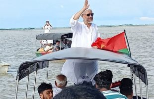 অর্ধশত স্পীড বোট নিয়ে ৪৩টি গ্রামের মানুষের সঙ্গে কুশল বিনিময় করেছেন – সাবেক স্বরাষ্ট্র প্রতিমন্ত্রী বাবর
