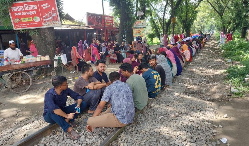 ময়মনসিংহে চার ঘন্টাপর ঢাকা ময়মনসিংহ-ট্রেন যোগাযোগ সচল
