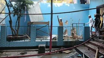 নুরাল পাগলা’ মরদেহ কবর থেকে তুলে আগুন দিয়ে পুড়িয়ে তৌহিদি জনতা’ পরিচয়েঃ এক ভক্ত নিহতঃ গ্রেফতার ৫