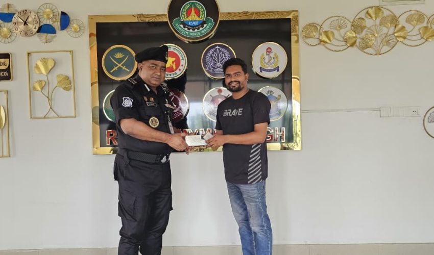 চারটি হারানো মোবাইল ফোন উদ্ধার করেছে -র‌্যাব-১৪,ময়মনসিংহ