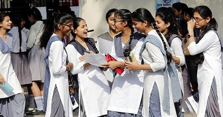 শারদীয় দুর্গাপূজা উপলক্ষে লম্বা ছুটিতে যাচ্ছে শিক্ষা প্রতিষ্ঠান