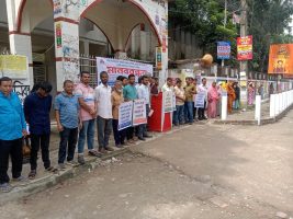 বৈষম্য থেকে, মুক্তি চাই চাকুরি রাজস্বখাতে স্থানান্তর চাই এই   দাবীতে  ময়মনসিংহ মানববন্ধন