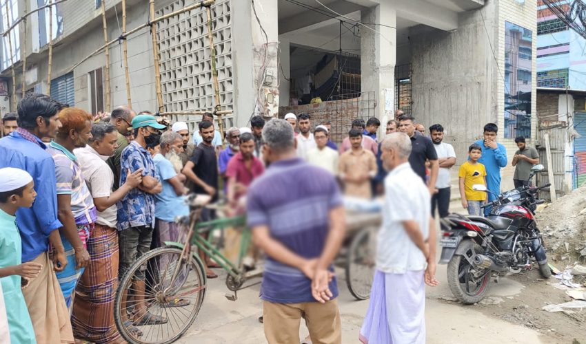 ময়মনসিংহ নগরীর নির্মাণাধীন ভবনের আন্ডারগ্রাউন্ড থেকে এক ব্যক্তির মরদেহ উদ্ধার