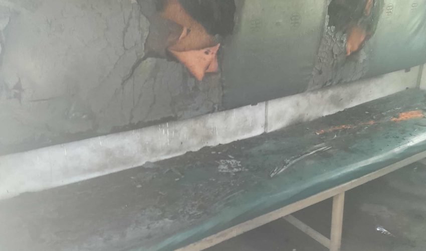 ময়মনসিংহ স্টেশনে ট্রেনে আগুন, সিটে পাওয়া গেল পেট্রোল ও গানপাওডার