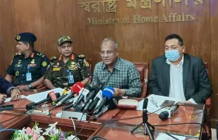 ১৩ নভেম্বর ঘিরে শক্ত অবস্থানের জন্য টহল বাড়ানো হয়েছে– স্বরাষ্ট্র উপদেষ্টা