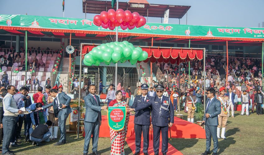 ময়মনসিংহে  বিজয় দিবসে মনোমুগ্ধকর ডিসপ্লে প্রদর্শন