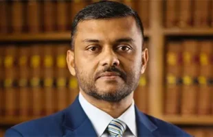 ধর্ম অবমাননার অভিযোগে শিশির মনিরের বিরুদ্ধে মামলা, ডিবিকে প্রতিবেদন দাখিলের নির্দেশ