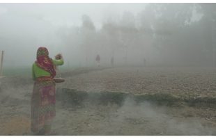 শীতে কাবু গারো পাহাড়ের পাদদেশঘেঁষা ময়মনসিংহের জনপদ