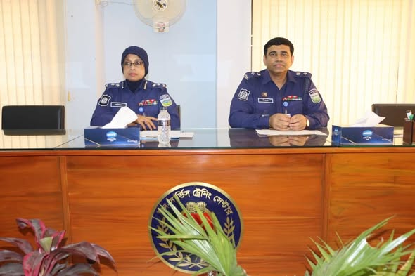 “নির্বাচনী দায়িত্ব সুষ্ঠুভাবে সম্পাদনের লক্ষ্যে ৪র্থ পযার্য়ের ১৬তম ব্যাচ প্রশিক্ষণ কোর্সের উদ্বোধন