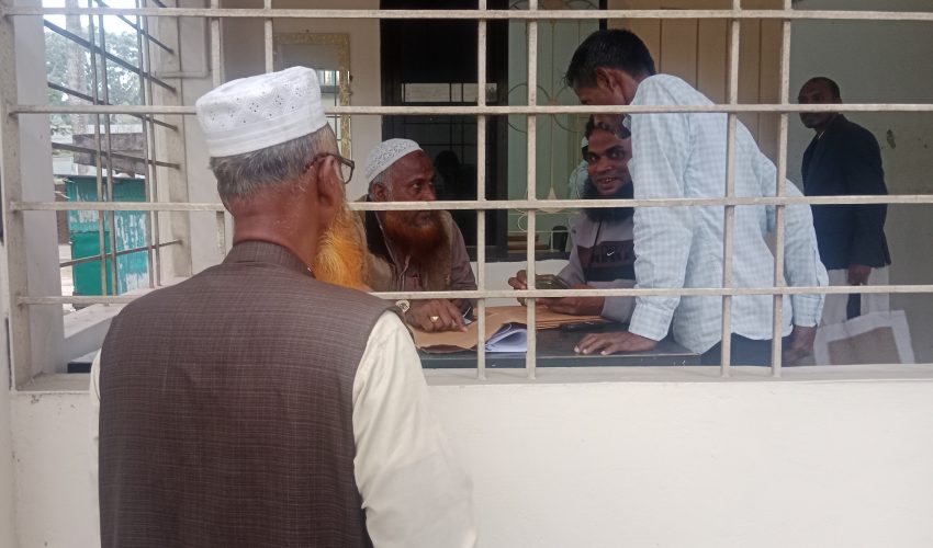 নান্দাইলে প্রাথমিক শিক্ষা অফিসে কিন্ডারগার্টেনের প্রশ্নপত্র বিক্রির অভিযোগ