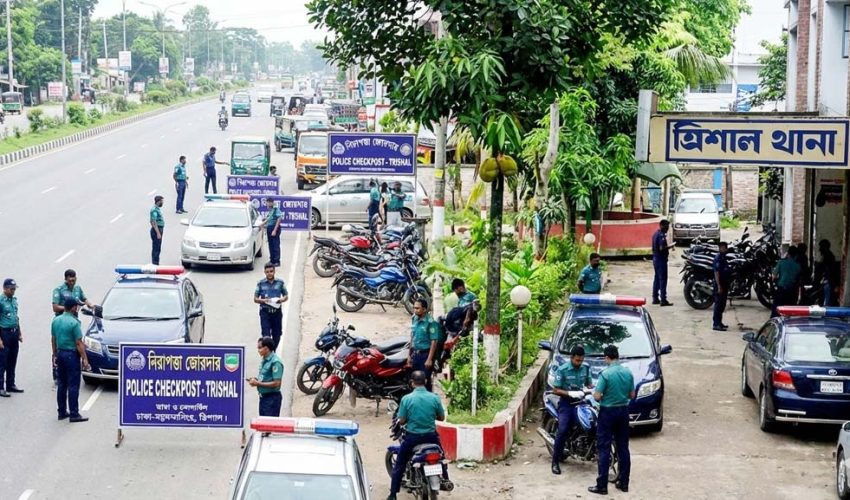 ঢাকা–ময়মনসিংহ মহাসড়কের ত্রিশাল অংশে পুলিশের বিশেষ নিরাপত্তা জোরদার, ফিরছে স্বস্তি