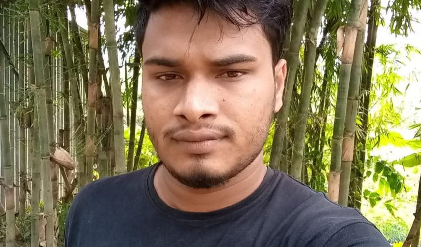 বাবার মৃত্যুর খবরে বাড়িতে এসে স্বেচ্ছাসেবক লীগ নেতা গ্রেপ্তার