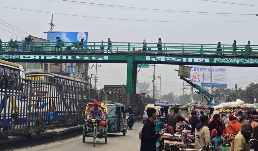 ত্রিশালে প্রবেশদ্বারে দৃষ্টিনন্দন ওভারব্রিজে ফুটে উঠেছে ‘আমাদের ত্রিশাল’